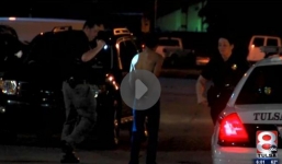 Tranh cãi iPhone 6 và Galaxy S6, hai thanh niên đổ máu