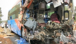 Hiện trường vụ tai nạn giao thông, 17 người thương vong tại Đắk Lắk