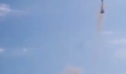 Video: Tên lửa S-300 vừa bắn đã rơi ngay xuống bệ