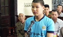 Chồng điên cuồng giết vợ với hàng chục nhát dao