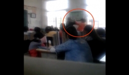 Bị thầy giáo chửi đánh, nữ sinh 'trả miếng' giữa lớp học