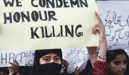 Vợ bị chồng thiêu sống vì ra khỏi nhà không xin phép