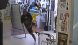 Cười bể bụng clip pha gặp nạn khi 'hành sự' của những tên trộm