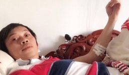 Hoài Linh truyền nước biển vẫn không quên khoe ảnh