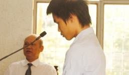 Sàm sỡ vợ bạn còn vác dao truy sát người khác