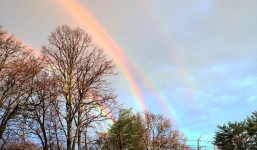 Cầu vồng sinh tư cực hiếm xuất hiện sau bão tại New York