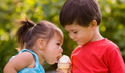 Những điều đại kỵ cần tránh tuyệt đối khi ăn kem vào mùa hè