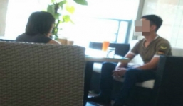 Cận cảnh nham nhở gã trai bán 'con giống người'... trực tiếp