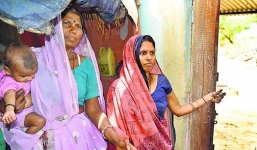 Bị yêu cầu đem thân gán nợ vì chồng 'nẫng' mất vợ hàng xóm