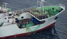 Tàu tuần tra Triều Tiên trôi vào biển Hàn Quốc