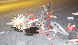 Tự đâm vào đuôi ô tô, nạn nhân bị văng xa hơn 10m