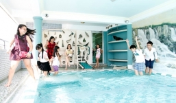 Học trò The Voice kids đại náo tung nhà riêng Cẩm Ly