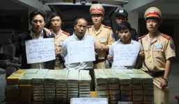 Bắt quả tang vụ vận chuyển 227 bánh heroin trên ô tô mang biển Lào