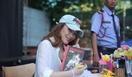 Mỹ Tâm 'bỏ túi' hơn 1 tỷ đồng tiền bán đĩa trong 4 giờ