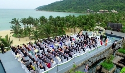 Cặp đôi giàu có Singapore bao trọn Resort 6 sao Đà Nẵng làm đám cưới