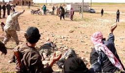 Đao phủ IS 'an ủi' người đồng tính trước khi giết