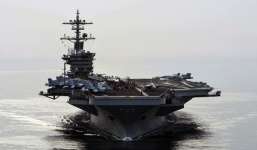 Iran đưa tàu chiến gia nhập hạm đội Mỹ đang theo dõi gần Yemen 