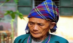 Bản tin 113 – chiều 24/4: Mâu thuẫn gia đình, bà lão 73 tuổi dùng dao giết chồng…