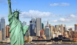 Tượng Nữ thần Tự do của Mỹ bị dọa đánh bom, du khách phải sơ tán