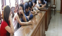 Bắt nhiều “chân dài” thác loạn trong quán karaoke