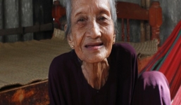 Cuộc sống của cụ bà cao tuổi nhất Việt Nam qua lời kể con gái