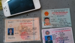 Giả mạo công an đi hù dọa, đen đủi gặp ngay công an 'thật'