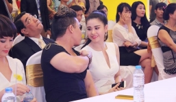 Trương Quỳnh Anh thân mật hết sức bên Phạm Văn Mách