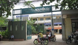 Rùng mình lời kể của 2 vợ chồng bị tạt axit giữa đêm khuya