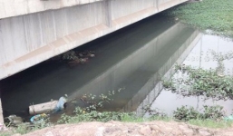  Kinh hãi phát hiện nam thanh niên chết bí ẩn dưới đầm nước