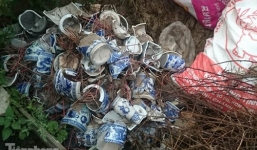 Bí ẩn hơn 300 ngôi mộ ở Hà Nội bỗng dưng bị đập vỡ bát hương