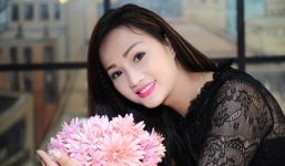 Bà mẹ “không tuổi” xinh đẹp như thiếu nữ