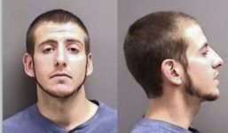 Bị bắt vì tự like ảnh truy nã của mình trên Facebook