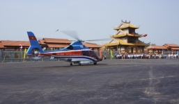 Đặng đại gia chi 300 tỉ xây “biệt phủ”: Về thăm quê bằng trực thăng