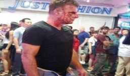 Ladyboy Thái Lan đánh du khách chảy máu vì 'chèo kéo' không thành