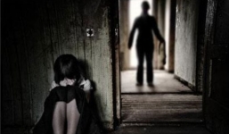 “Hận tình”, đe dọa tung ảnh nóng lên mạng để được quan hệ