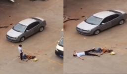 Kinh hoàng clip chồng đâm chết vợ giữa phố vì không cho ngủ cùng