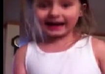 Video: Bé gái 5 tuổi đùng đùng nổi giận đòi dọn ra khỏi nhà 