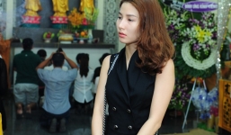 Trang Trần, Diễm My bật khóc đến viếng Duy Nhân