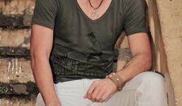 Người mẫu Duy Nhân qua đời sau thời gian hôn mê 