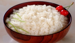 Những nguy hại gây chết người từ thói quen hâm cơm nguội