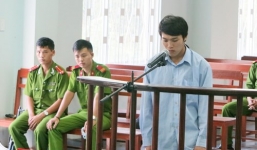 Chuốc cho thiếu nữ say rượu để thực hiện hành vi thú tính