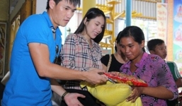 Công Vinh dùng toàn bộ tiền thưởng làm từ thiện