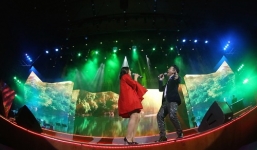 Đại gia ngân hàng mời khách Vip xem live Concert hoành tráng