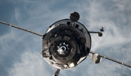 Video: Tàu vũ trụ Nga bốc cháy ngùn ngụt khi lao xuống Trái Đất