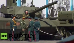Siêu tăng Armanta của Nga gặp sự cố khi diễn tập