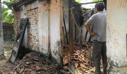 Phát hiện người đàn ông chết cháy trong ngôi nhà hoang