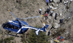 Video: Máy bay rơi ở Mỹ, 4 người tử vong