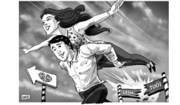 Ai đứng sau hội 'máy bay bà già' săn tình 'phi công trẻ'?