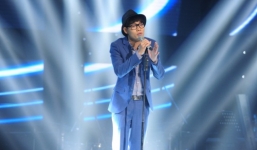 Hát Say Something cực hay, Hữu Toàn chinh phục cả 4 HLV The Voice