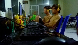 Nữ sinh Hà thành hoá 'vọng phu' ở quán net đêm